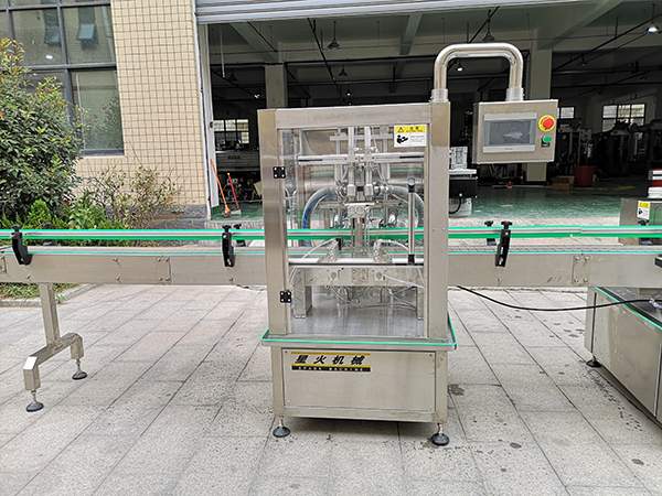 小型（xíng）雙頭醬料膏體液（yè）體灌裝（zhuāng）線